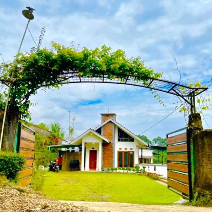 Villa Kay Mountain Bogor Zewnętrze zdjęcie